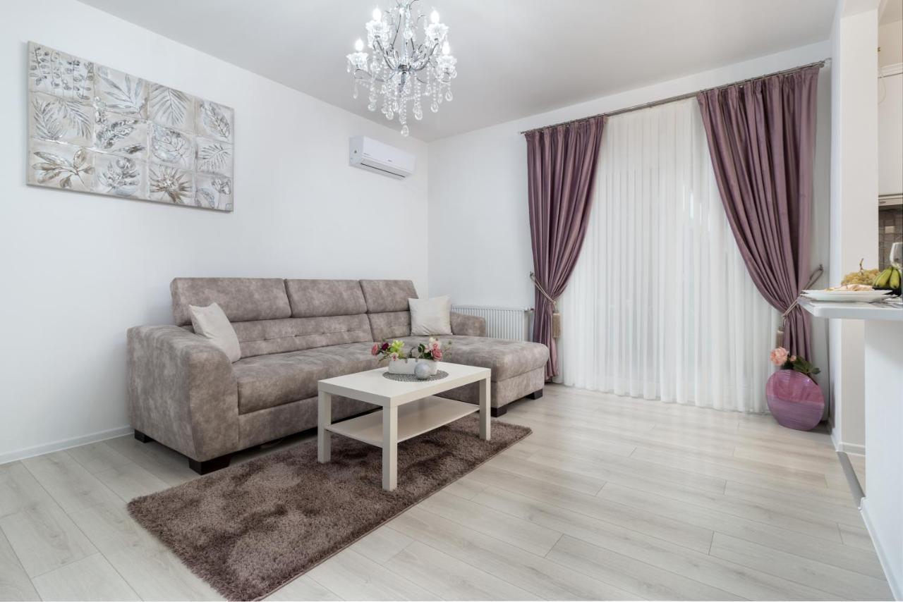 Premier Apartment Luceafarul ออราแด ภายนอก รูปภาพ